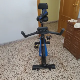 Bicicleta Estática con Pantalla Digital