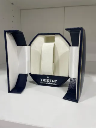 Expositor Reloj Trident Disponibles En Rojo Y Azul