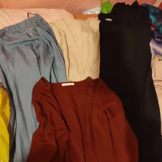 Ropa Mujer lote de 44 piezas NEGOCIABLE.Hago enví