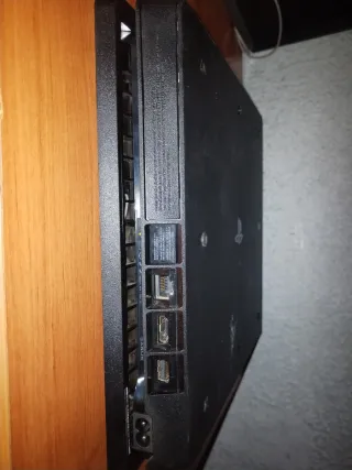 PS4 Slim 500GB + Mando Nuevo + 3 Juegos