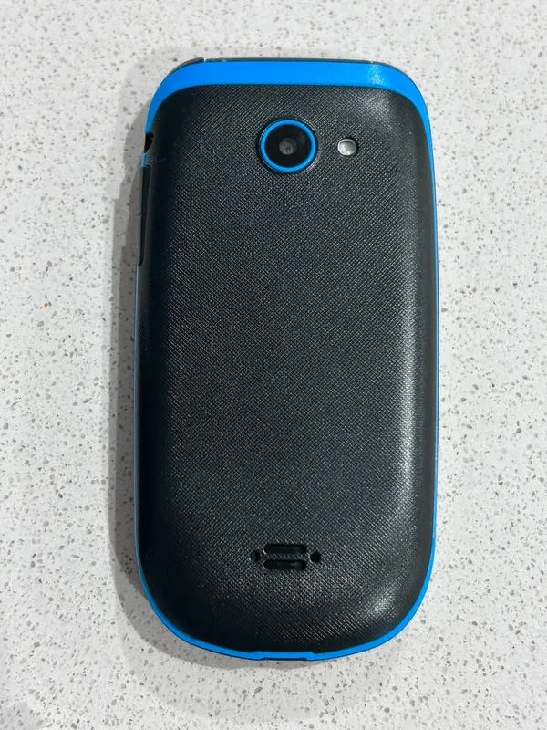 Teléfono móvil básico Qubo Neo NUEVO