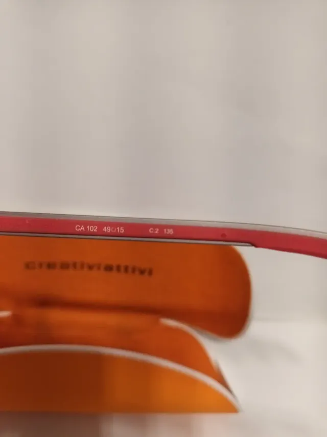 Montura de gafas Creative roja y plateada