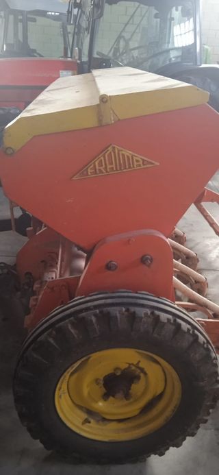 Sembradora de cereal Fraima