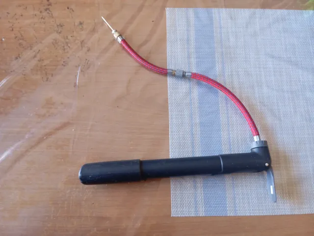 Inflador de bici y pelotas