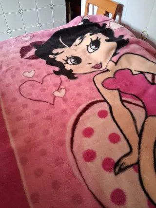 Manta Betty Boop de cama de individual hay dos .