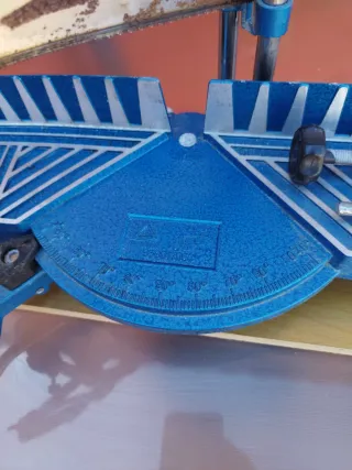 Ingletadora manual para madera