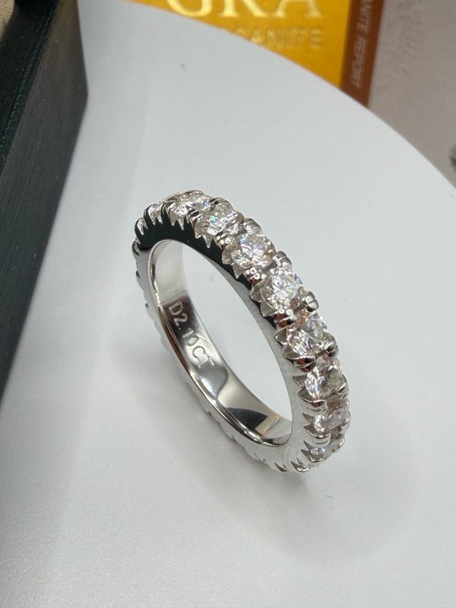 Anello Eternity Moissanite Argento
