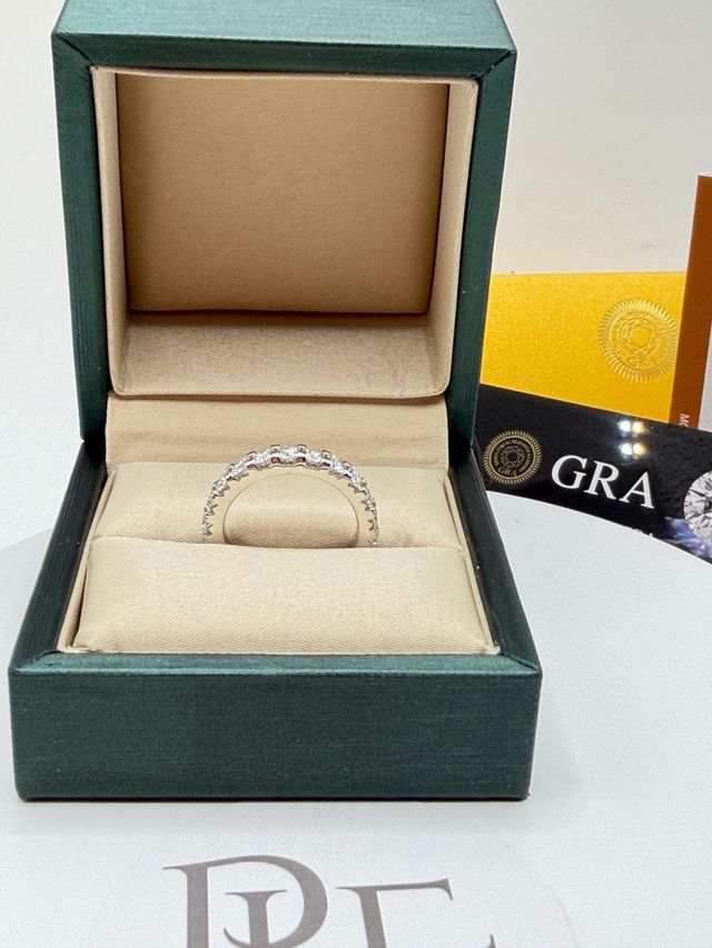 Anello Eternity Moissanite Argento