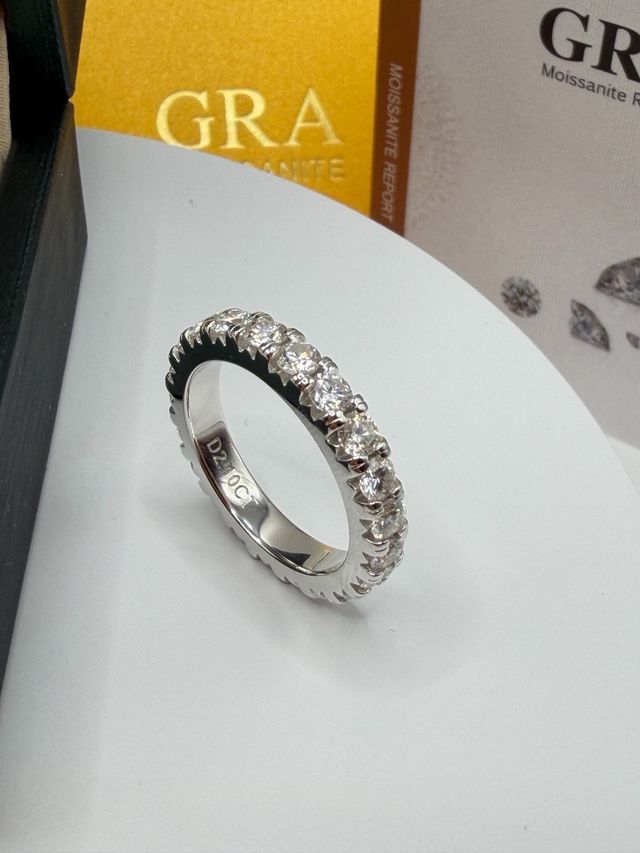 Anello Eternity Moissanite Argento