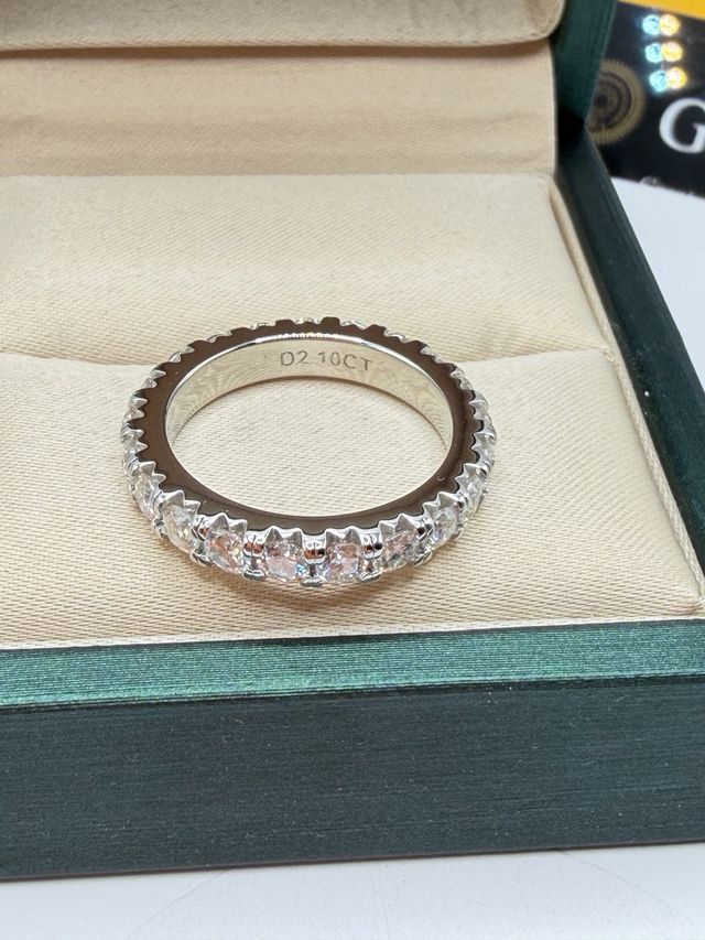 Anello Eternity Moissanite Argento