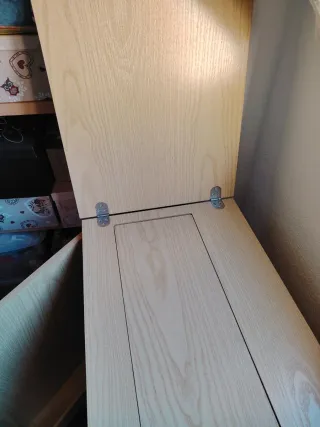 Mueble para máquina de coser de madera