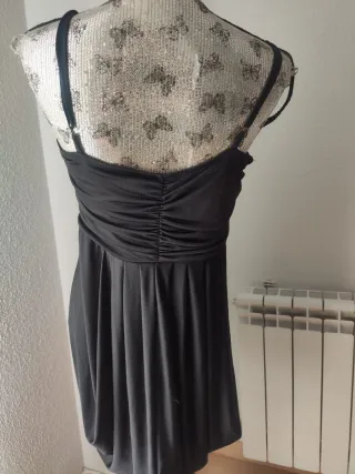 Vestido negro Dorothy Perkins