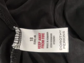 Vestido negro Dorothy Perkins