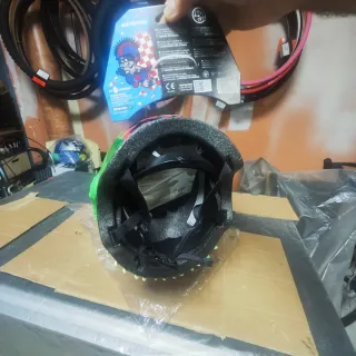 Casco infantil Raskullz dragón