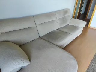 Sofá Chaiselongue 276 cm ancho. Color beige arena
