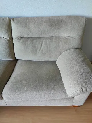 Sofá Chaiselongue 276 cm ancho. Color beige arena