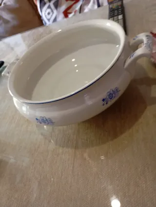 Sopera La Cartuja Azul y Blanca