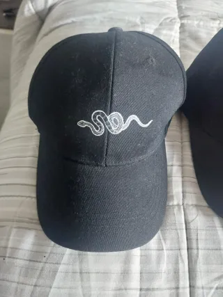 3 Gorras Ajustables Negras