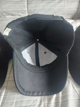 3 Gorras Ajustables Negras