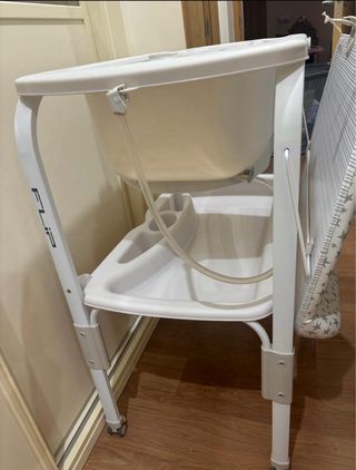 bañera Bebé Flip con cambiador