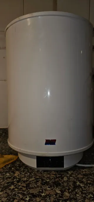 Termo eléctrico blanco