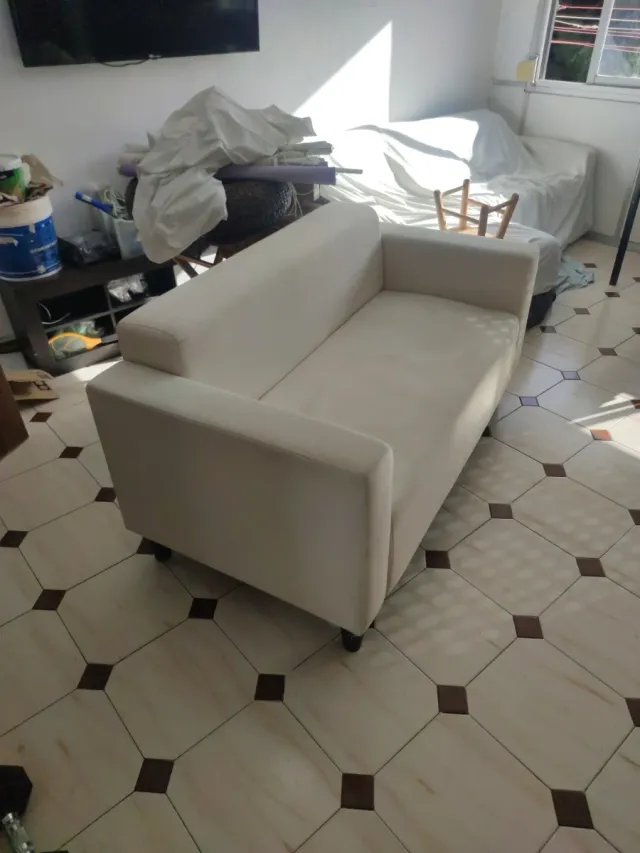 Sofá de 2 plazas tela