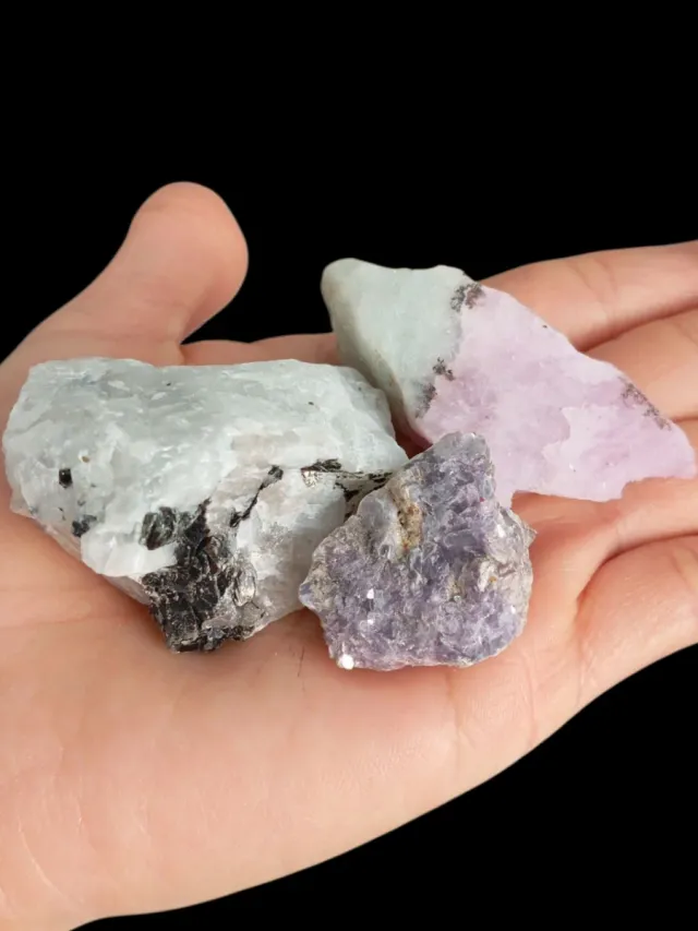 Piedra Luna, Kunzita, Lepidolita y Calcantita