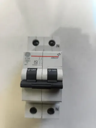 Magnetotérmico GE C20