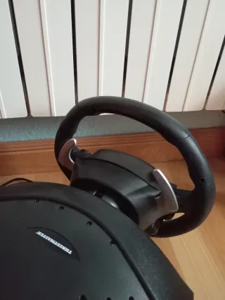 Volante Ferrari PS4/PS5/PC sin usar