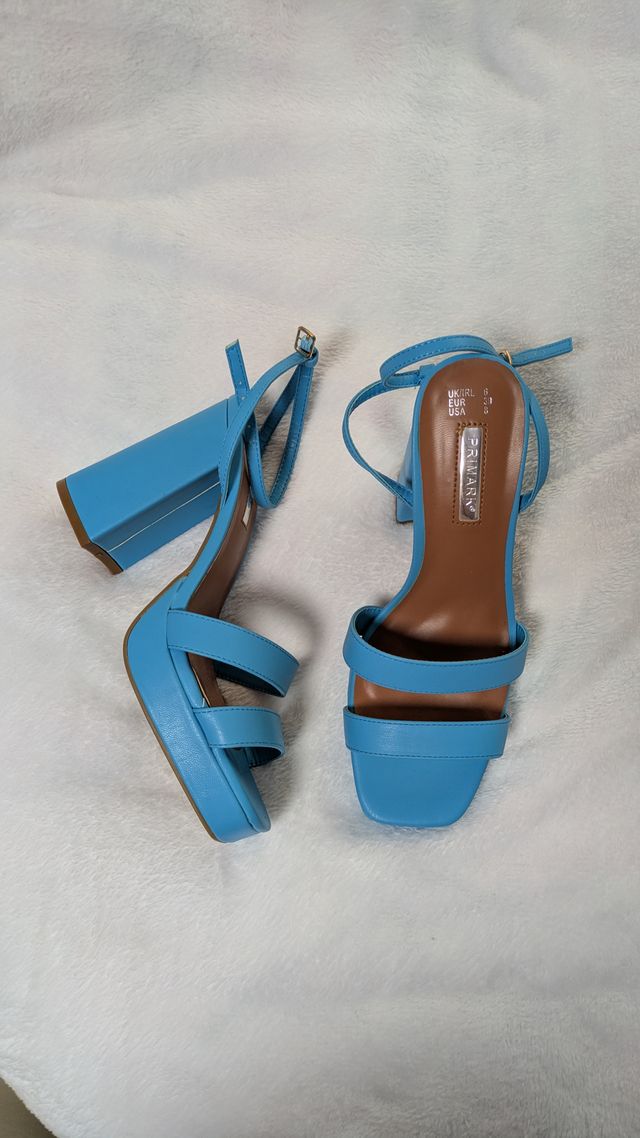 Zapatos de tacón azul