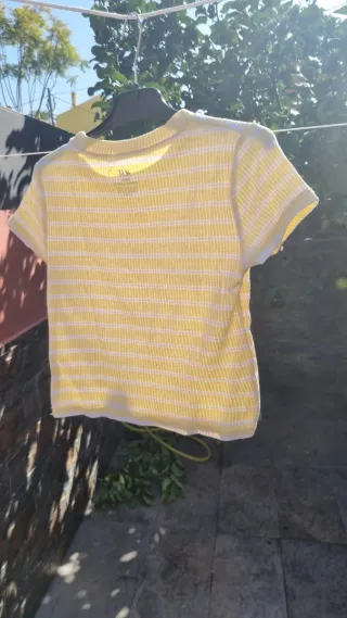 Camiseta niña rayas amarillas y blancas