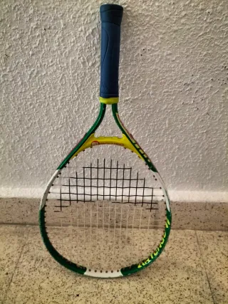 Raqueta de tenis pequeña