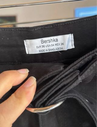 Falda vaquera negra Bershka