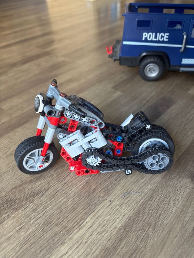 Lego Moto y Camión Policía
