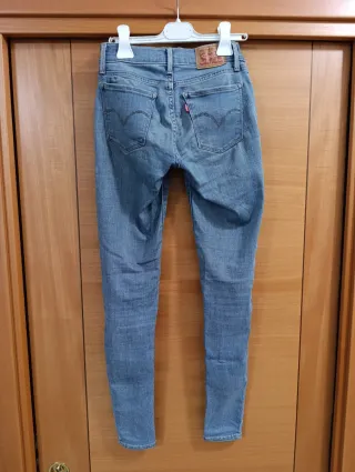 Jeans Levi's 710 Super Skinny W25