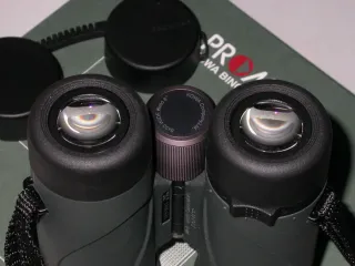 Kowa Genesis 8x33 XD Prismáticos