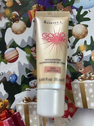 Make-up: Ombretto, Fondotinta, matita , illuminan