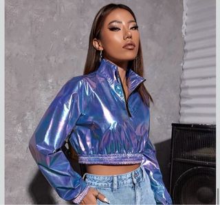 Top manga larga brillante efecto neón