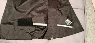 Traje de lluvia negro