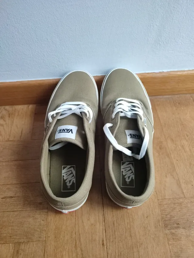 Zapatillas Vans color Oliva, de un solo uso