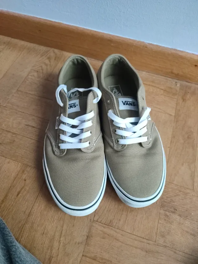 Zapatillas Vans color Oliva, de un solo uso