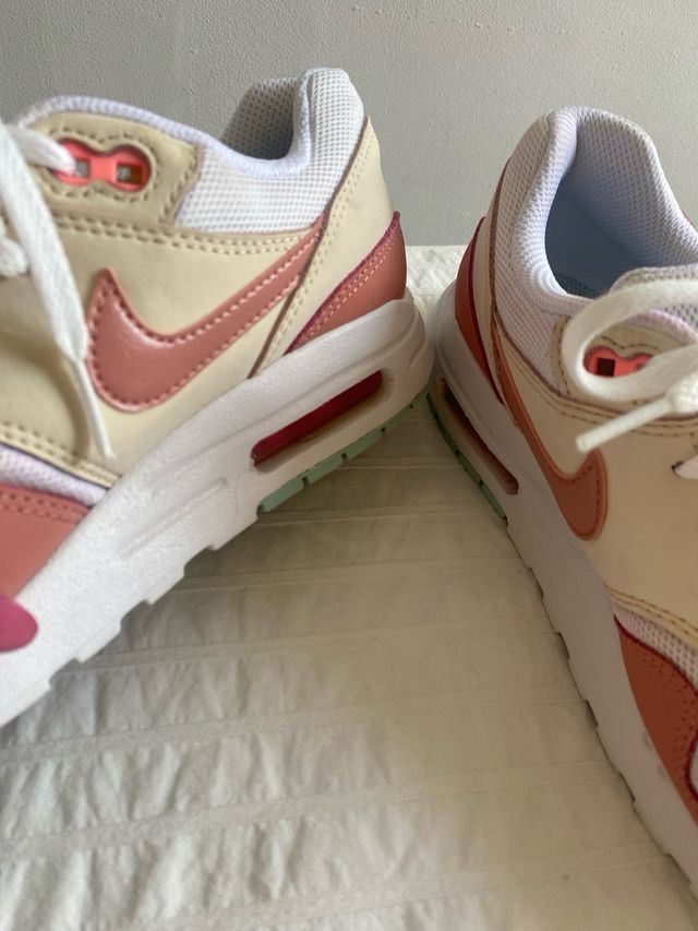 Nike Air Max 1 Beige y Rosa