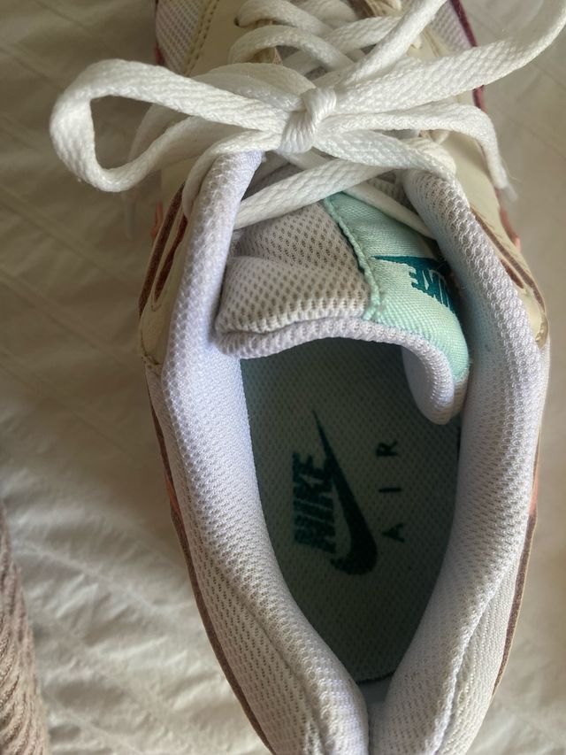 Nike Air Max 1 Beige y Rosa