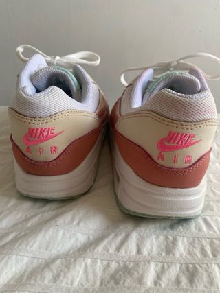 Nike Air Max 1 Beige y Rosa