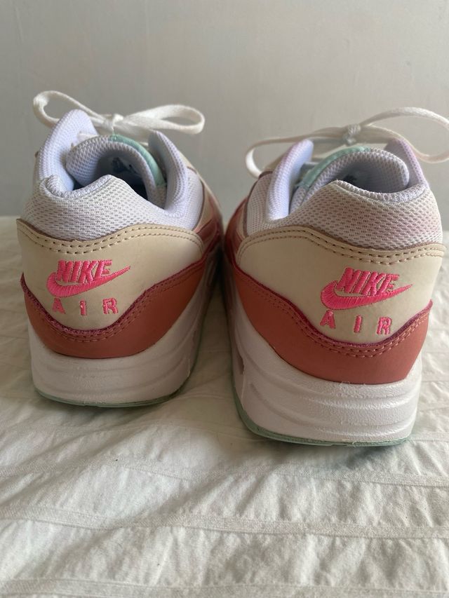 Nike Air Max 1 Beige y Rosa