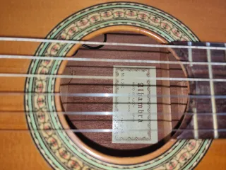 OFERTON Guitarra Alhambra 3C con previo DOUBLE OS1