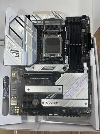 ASUS ROG Strix B650-A Gaming WiFi - Placa #6566YK