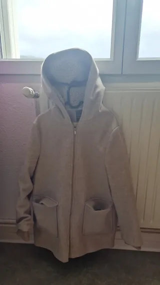 Vari modelli di cappotti