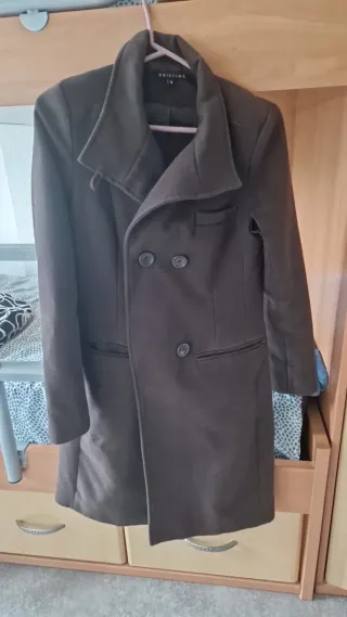 Vari modelli di cappotti