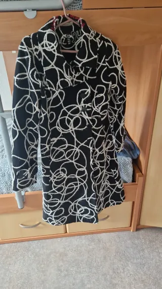 Vari modelli di cappotti